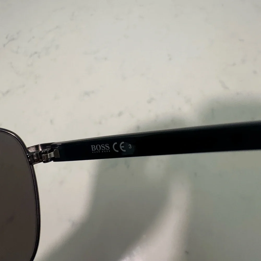 ONE DAY SALE💫 HUGO BOSS Stylish Black Aviator Sunglasses